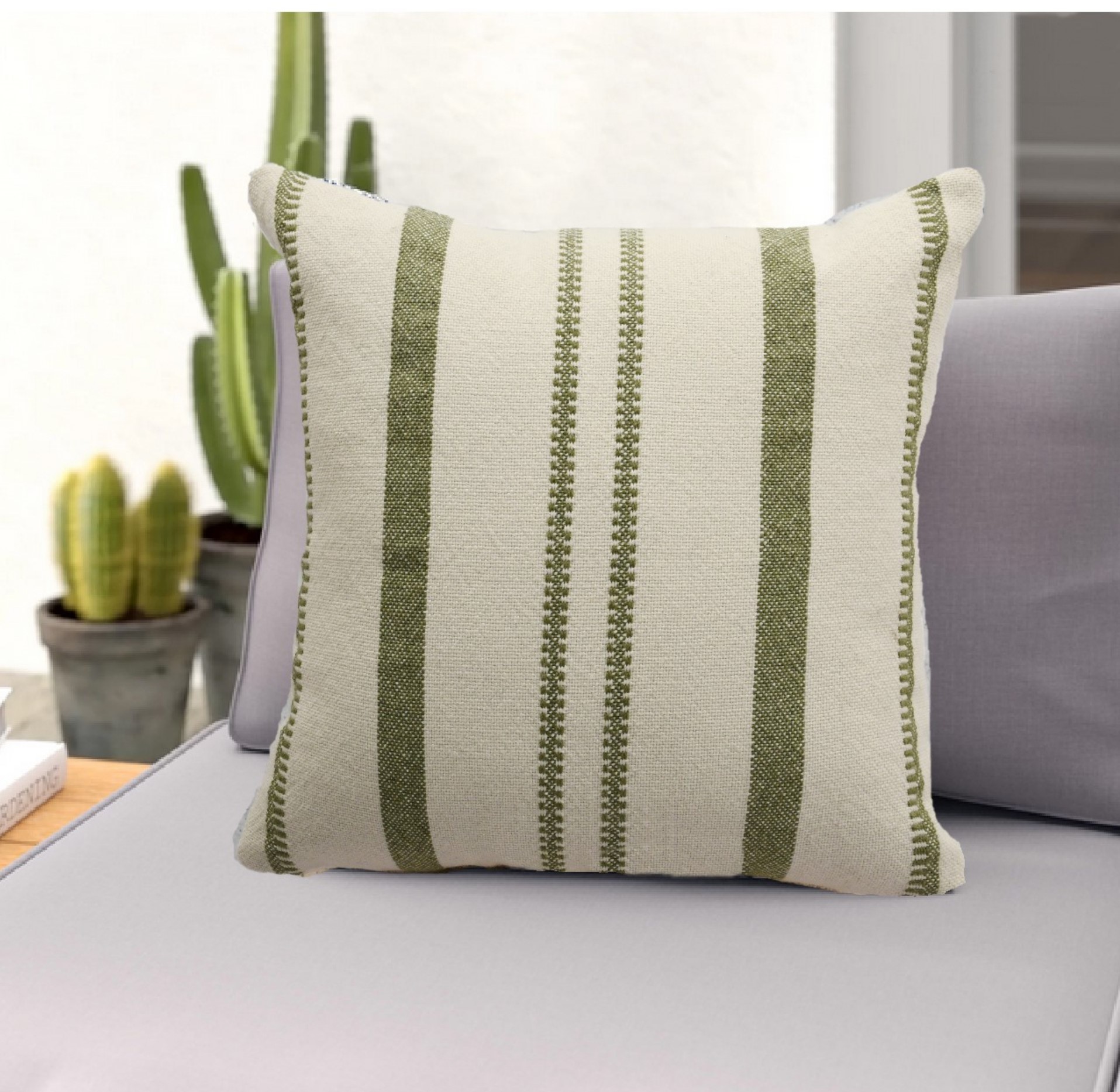 RECYCLED YARN PILLOWS