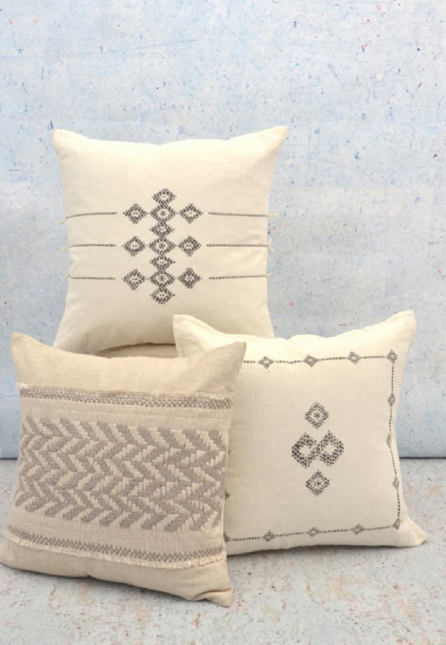 EMBROIDERED & EMBELLISHEDPILLOWS