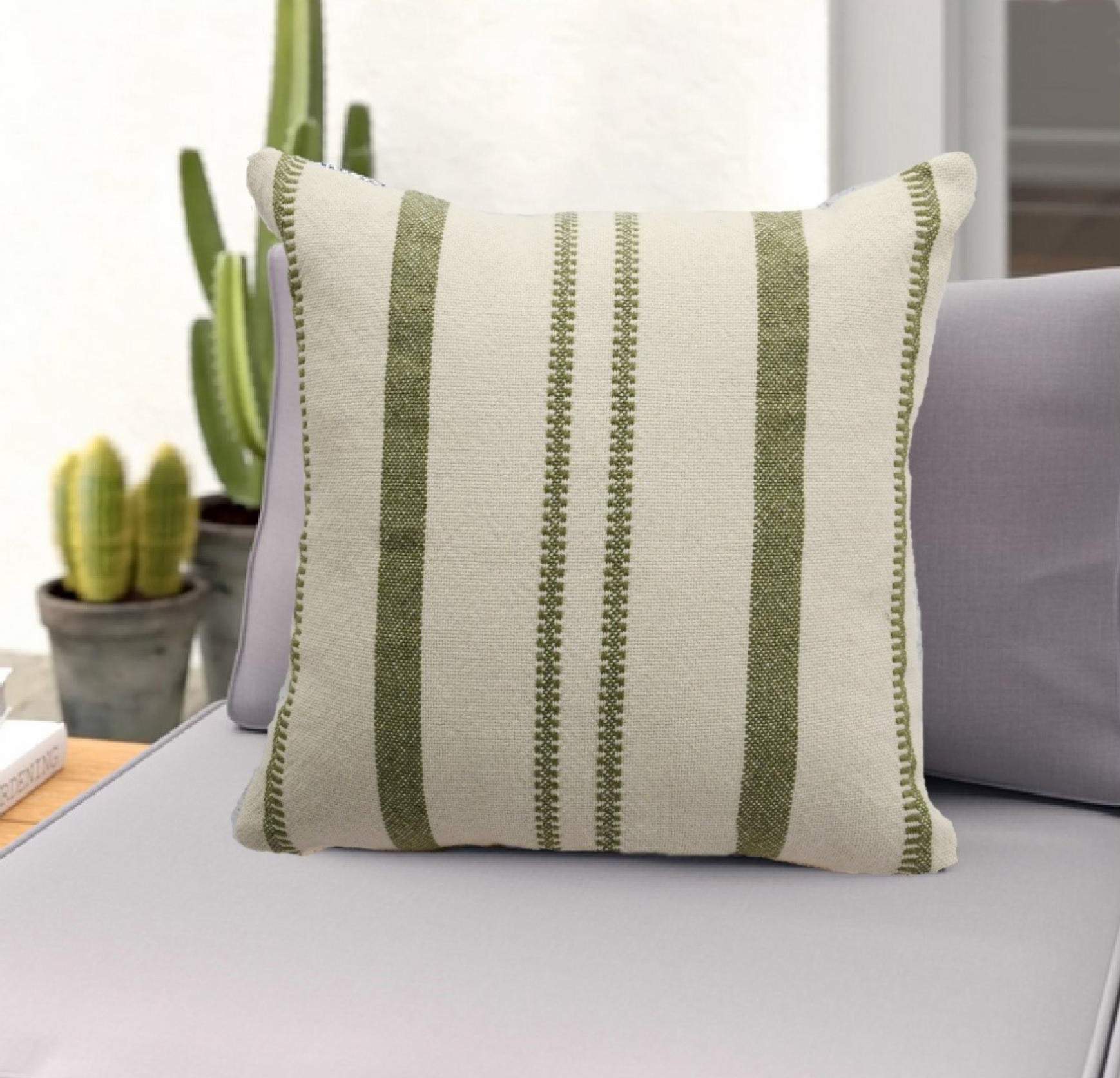 RECYCLED YARN PILLOWS