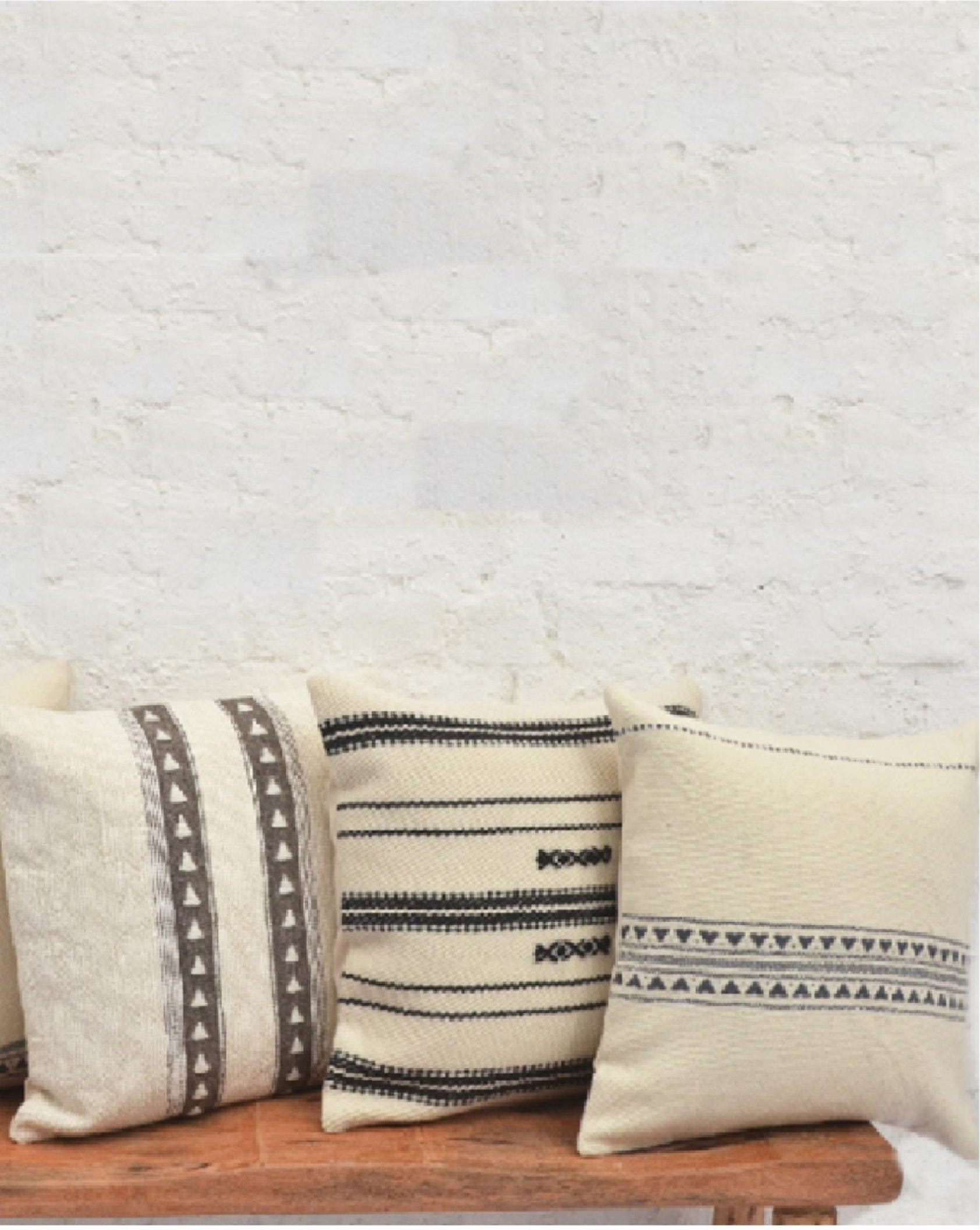 WOVEN PILLOWS